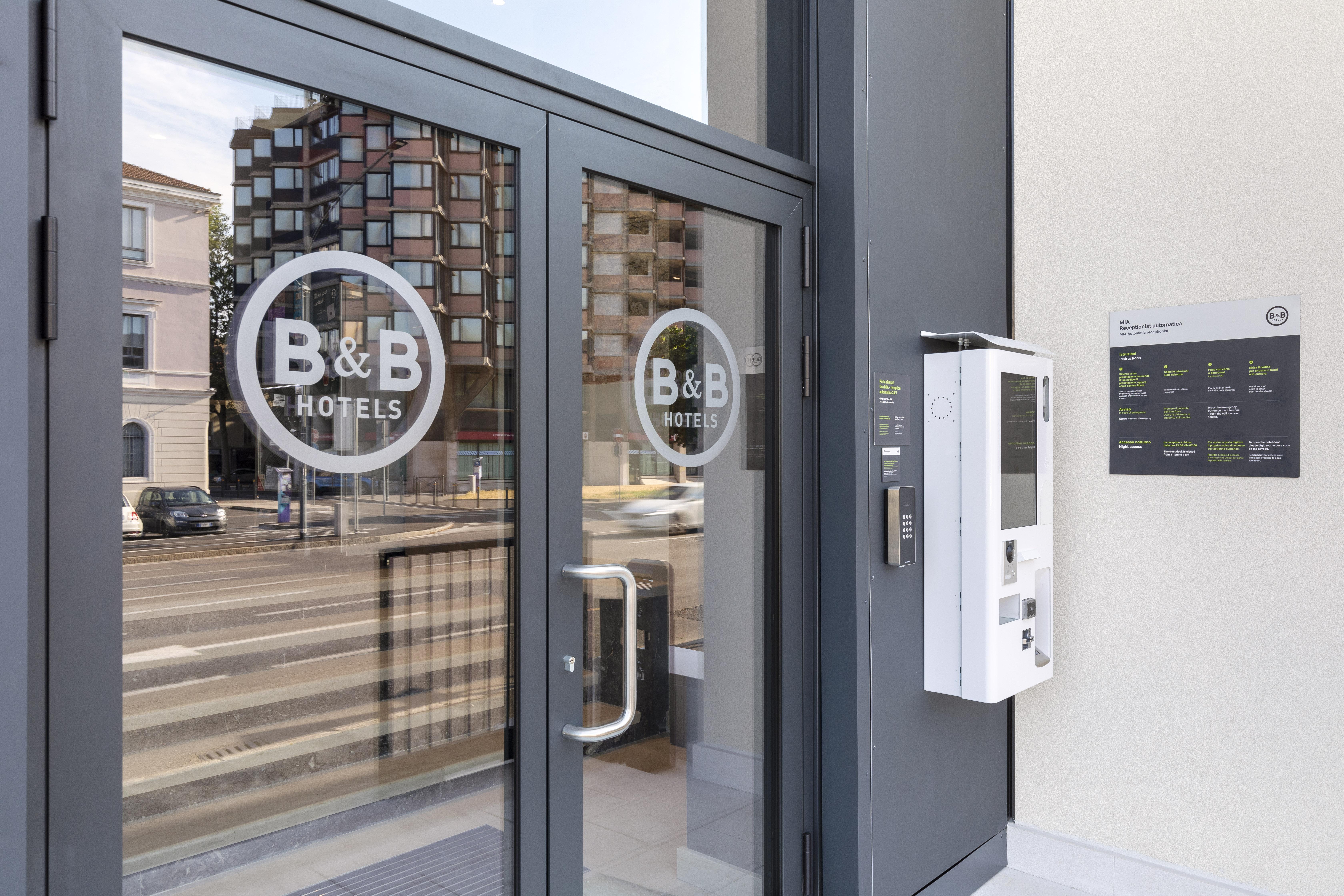 B&B Hotel Μπρέσια Εξωτερικό φωτογραφία
